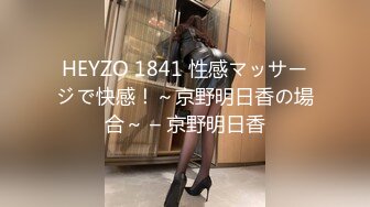 2021三月新流出厕拍大神酒吧全景无门女厕偷拍，清一色年轻小姐姐第7季几个手机玩得很认真的靓妹