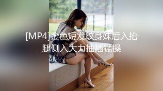 露脸小情侣出租屋激情啪啪，女的口活很棒，上位功夫真棒