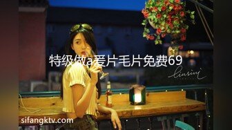 工业园偶遇村里的漂亮小嫂子 一路跟踪尾随 偷拍她漂亮的私处 （这旱厕实在太恶心 忍不住出来吐了几次）