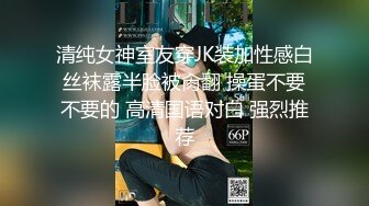 找个按摩女上门服务，扒下大哥裤子撸大鸡巴深喉口交