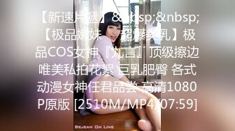 [MP4/ 701M] 大逼少妇精彩展示，全程露脸抠逼玩弄高潮喷水不断，水果塞逼里，深喉大鸡巴